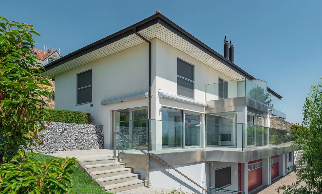 Villa d'Exception avec Vue sur le Lac image