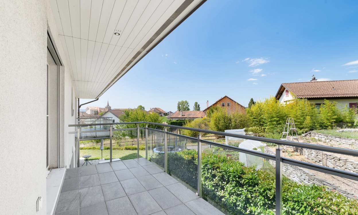 Appartement de 4.5 pièces avec vue sur le lac à Yens image