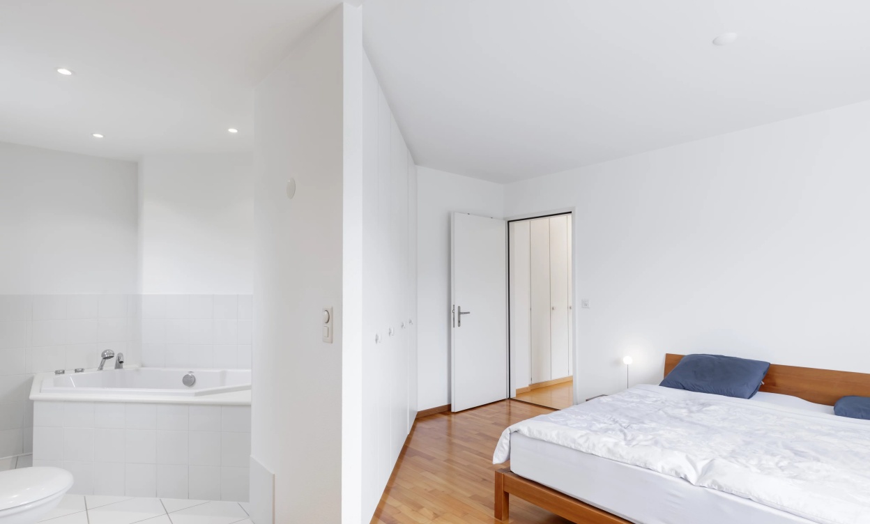 Appartement de 4.5 pièces occupant un étage complet à Saint-Sulpice image