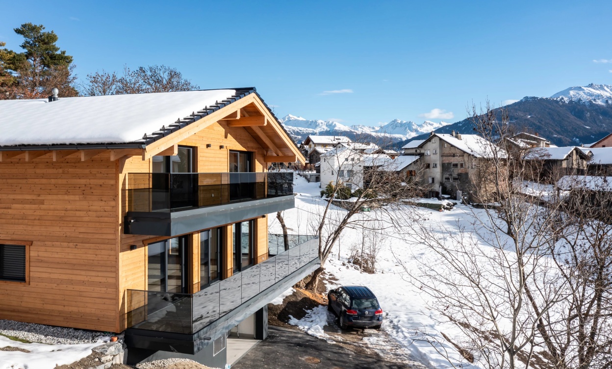 Chalet à Lens où le confort contemporain rencontre l’art de vivre en altitude image
