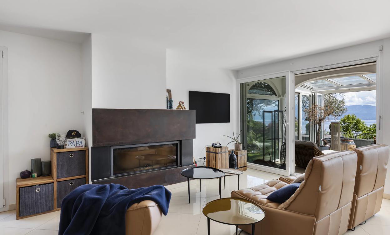 Ravissante villa avec vue sur le Léman et les Alpes image