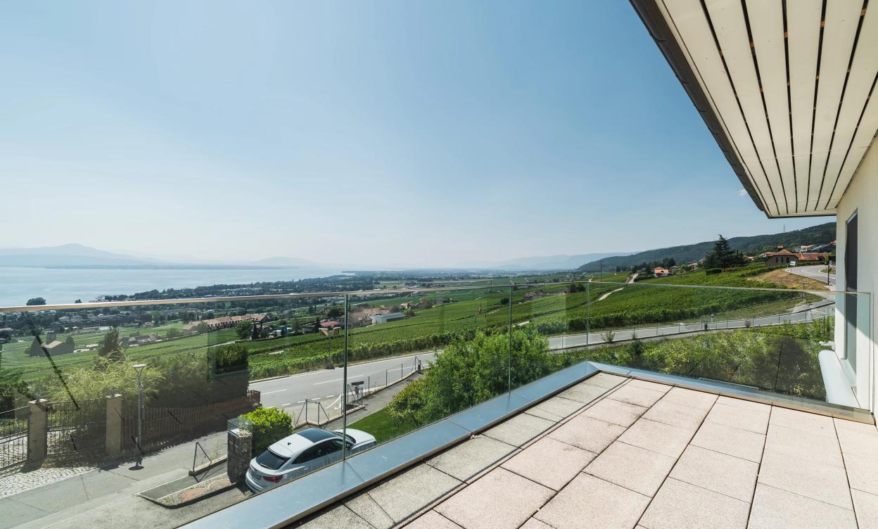 Villa d'Exception avec Vue sur le Lac image