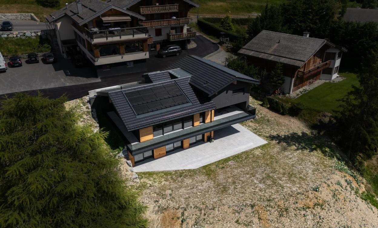 Chalet neuf à Crans-Montana avec vue panoramique image