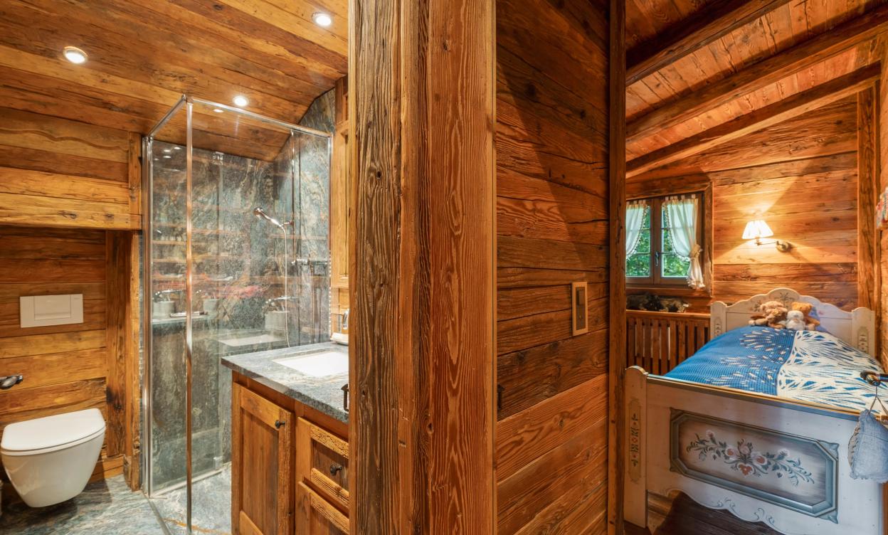 Chalet d’exception à deux pas du Golf de Crans-Montana image