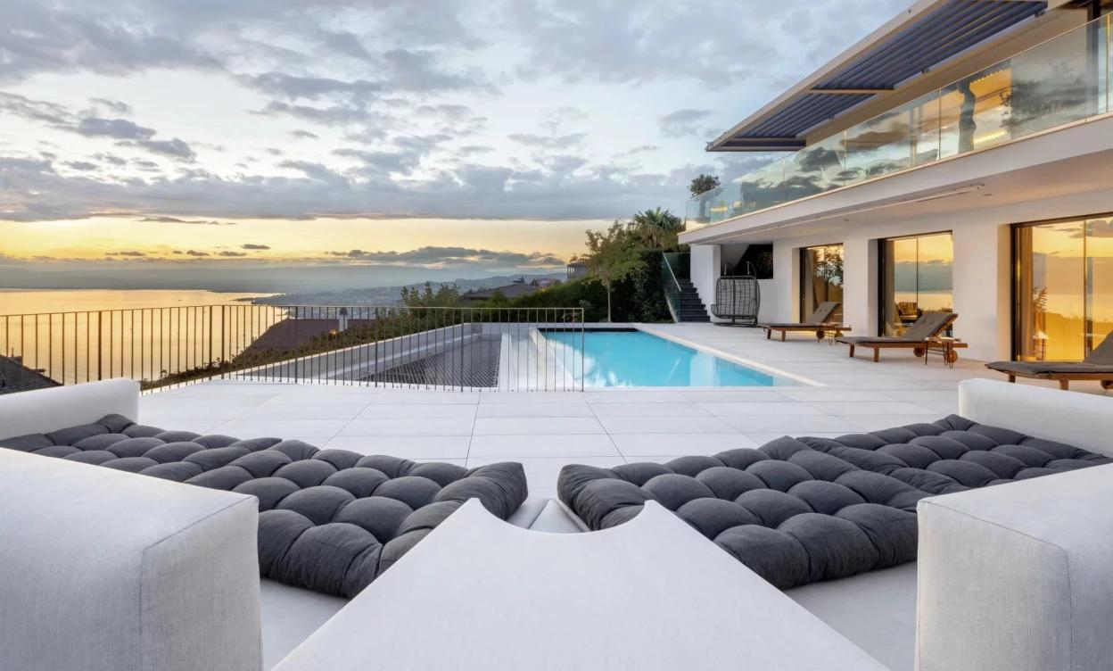 Villa contemporaine avec vue d'exception image