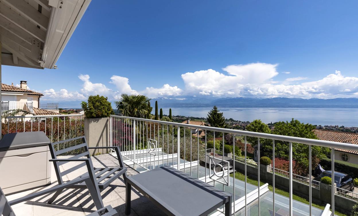 Ravissante villa avec vue sur le Léman et les Alpes image