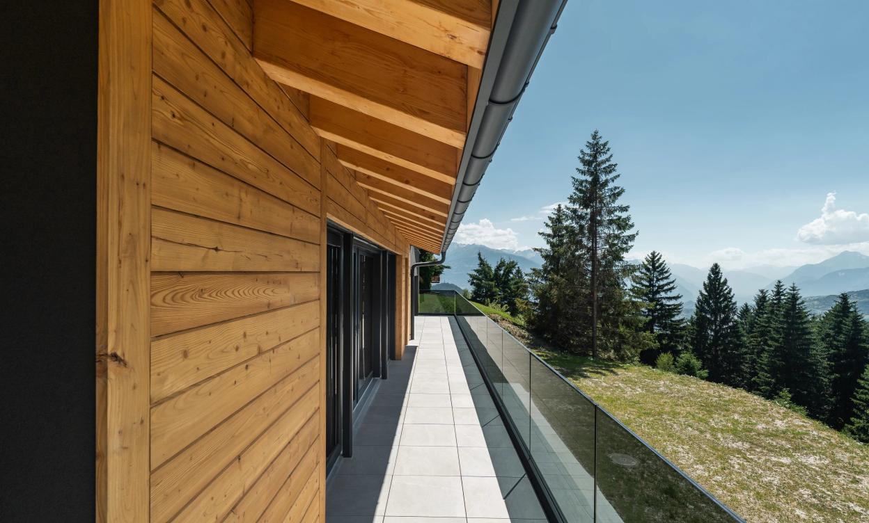 Chalet neuf à Crans-Montana avec vue panoramique image