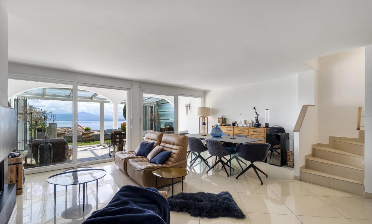 Ravissante villa avec vue sur le Léman et les Alpes image