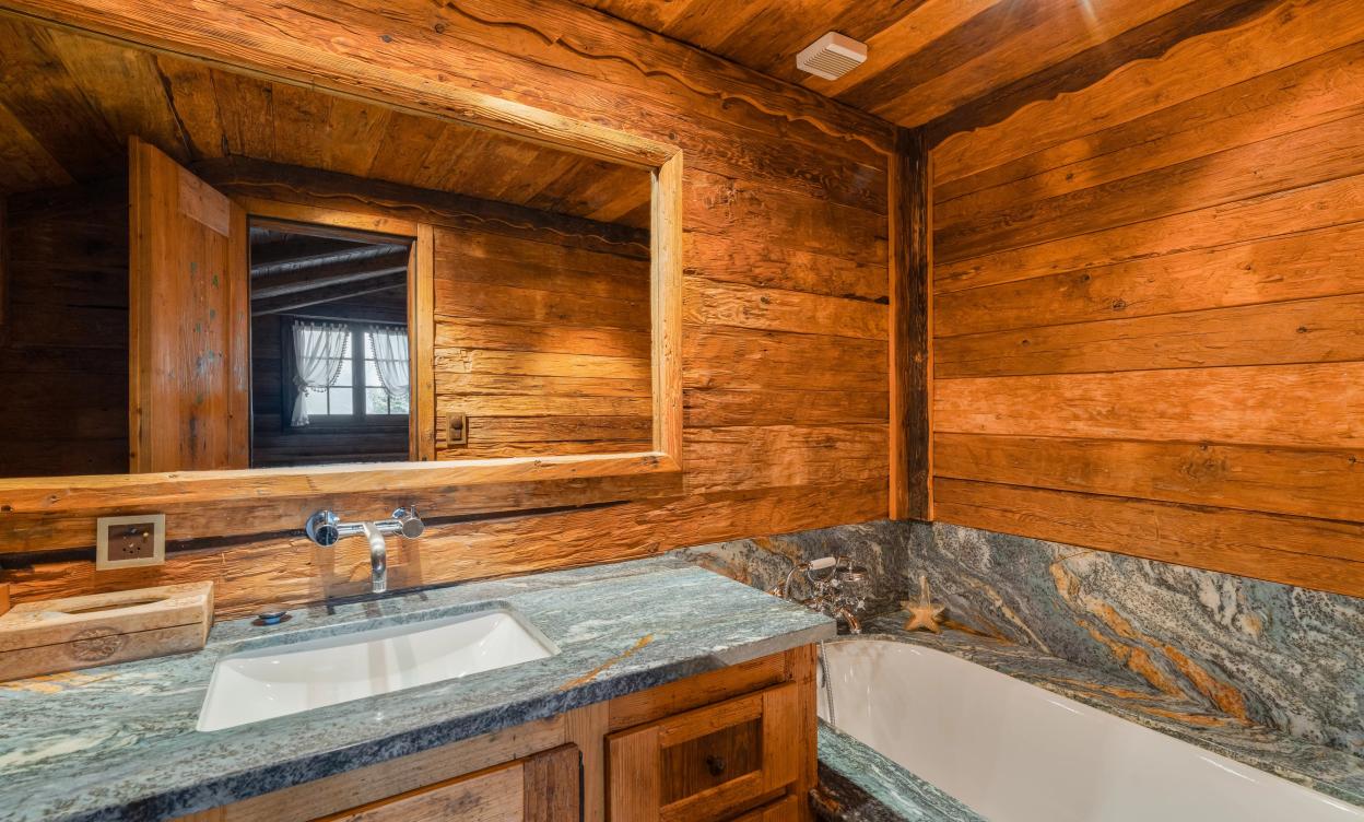Chalet d’exception à deux pas du Golf de Crans-Montana image