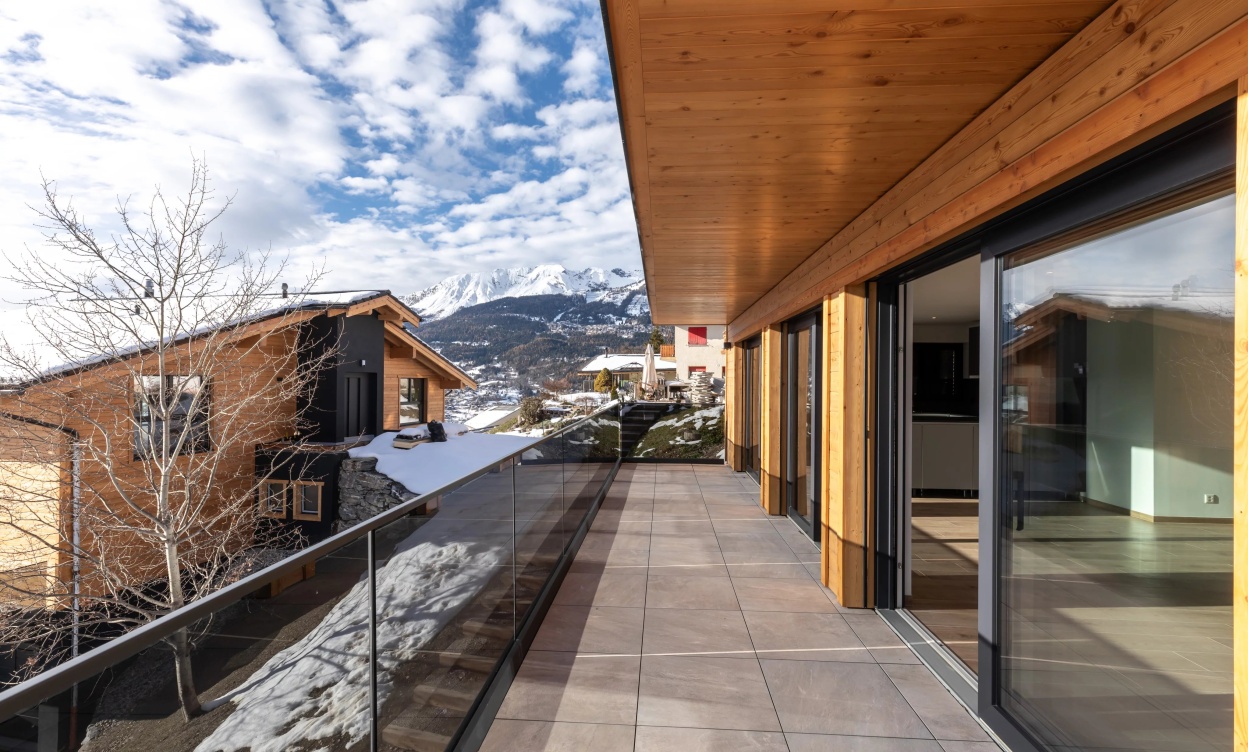 Chalet à Lens où le confort contemporain rencontre l’art de vivre en altitude image