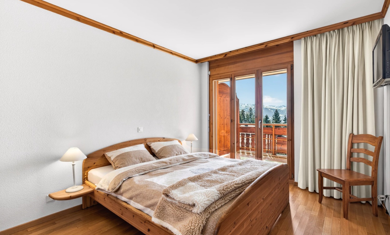 Appartement lumineux avec vue panoramique sur les Alpes et la plaine du Rhône image