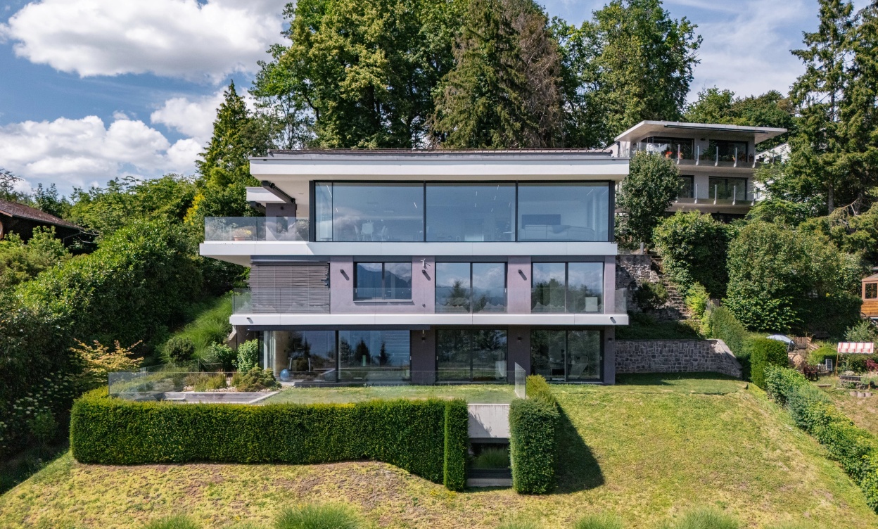 Villa contemporaine d'exception avec vue panoramique sur le lac Léman et les Alpes image