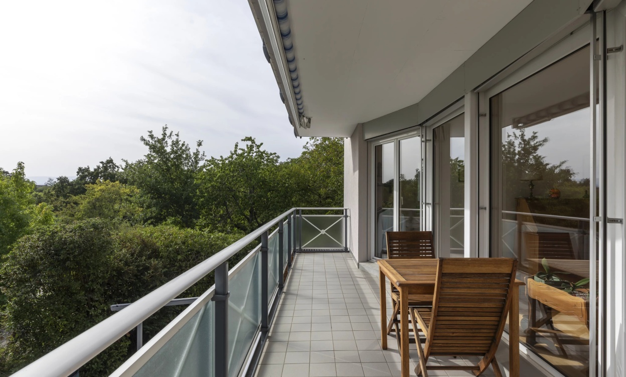Appartement de 4.5 pièces occupant un étage complet à Saint-Sulpice image