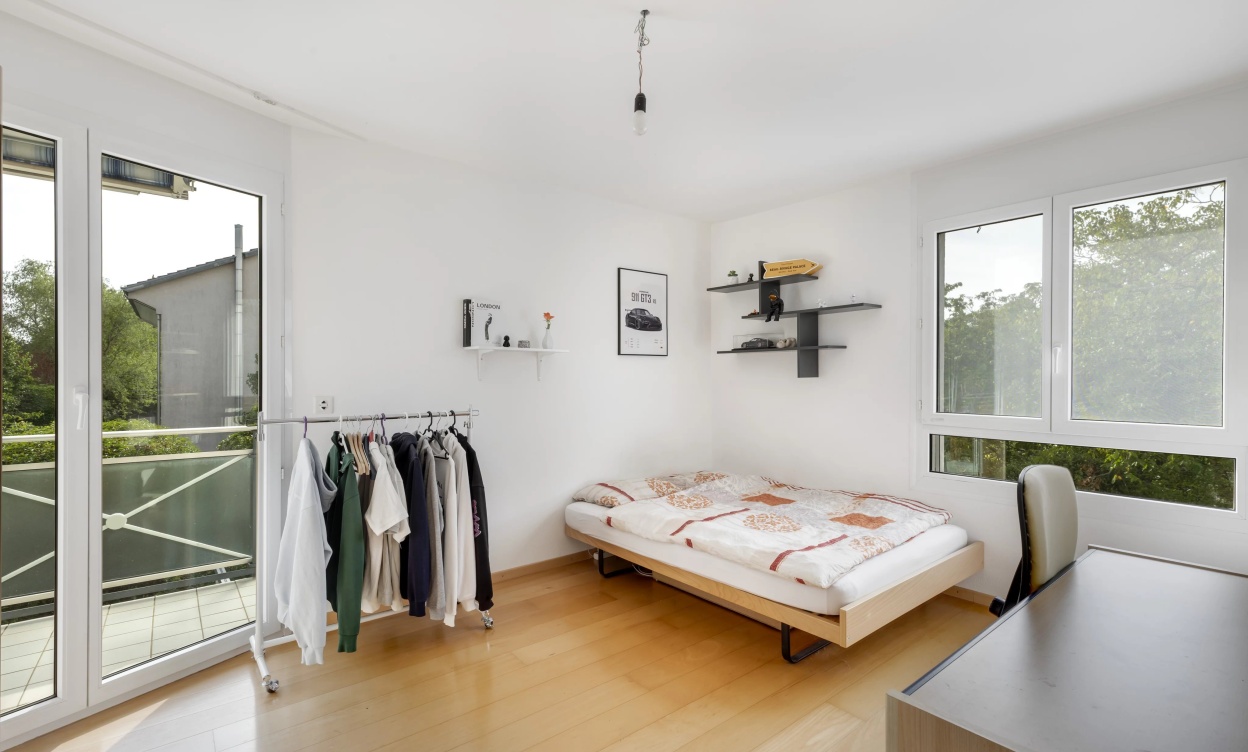 Appartement de 4.5 pièces occupant un étage complet à Saint-Sulpice image
