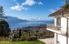 Un havre de paix avec piscine et vue panoramique image