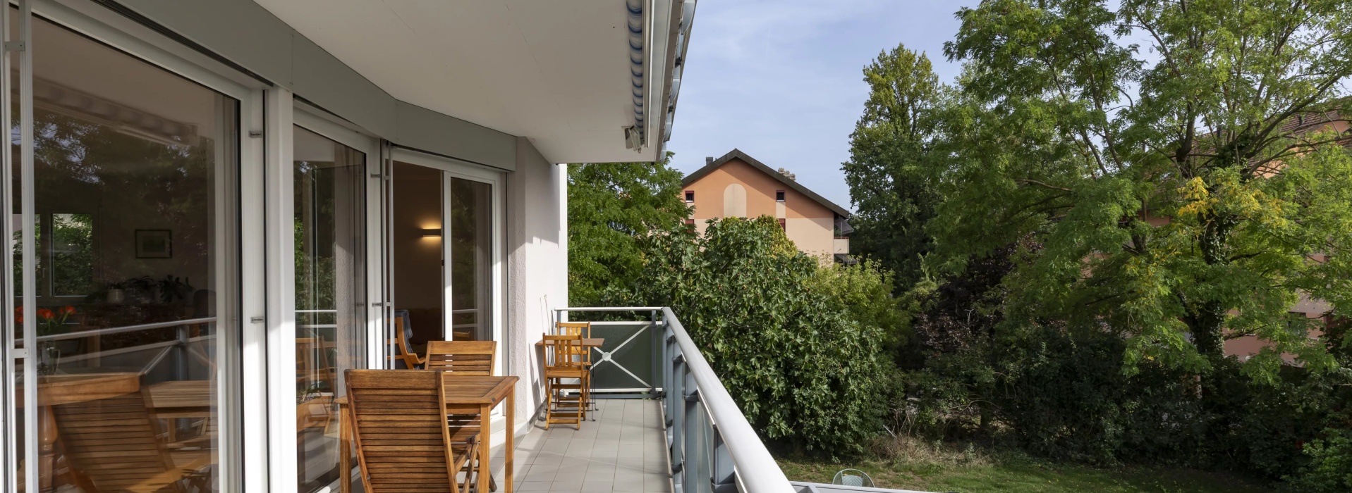 Appartement de 4.5 pièces occupant un étage complet à Saint-Sulpice image