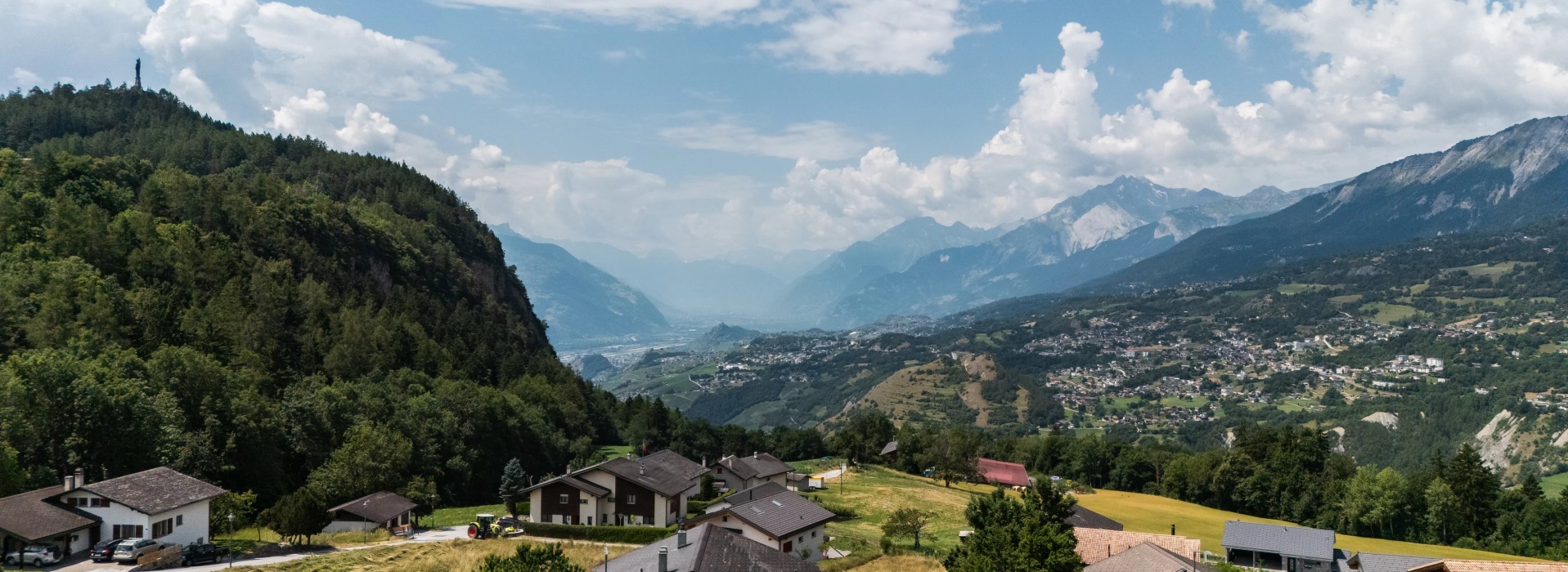 Chalet à Lens avec vue imprenable sur la vallée image