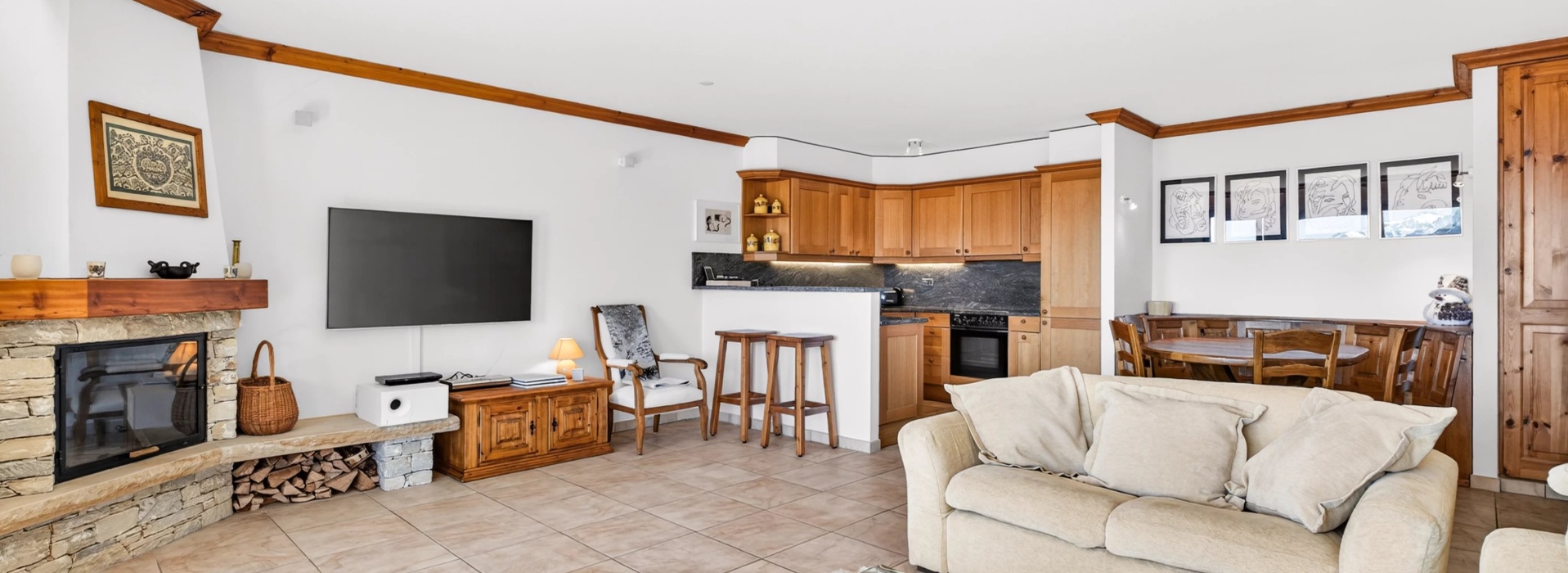 Appartement lumineux avec vue panoramique sur les Alpes et la plaine du Rhône image