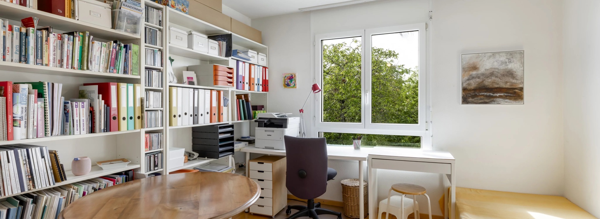Appartement de 4.5 pièces occupant un étage complet à Saint-Sulpice image