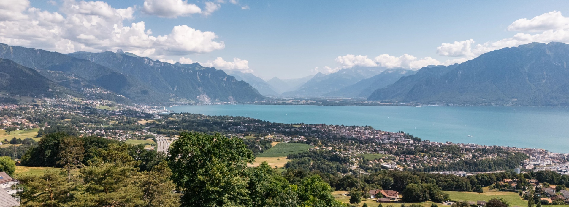 Villa contemporaine d'exception avec vue panoramique sur le lac Léman et les Alpes image