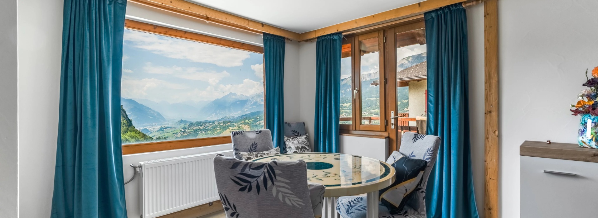 Chalet à Lens avec vue imprenable sur la vallée image