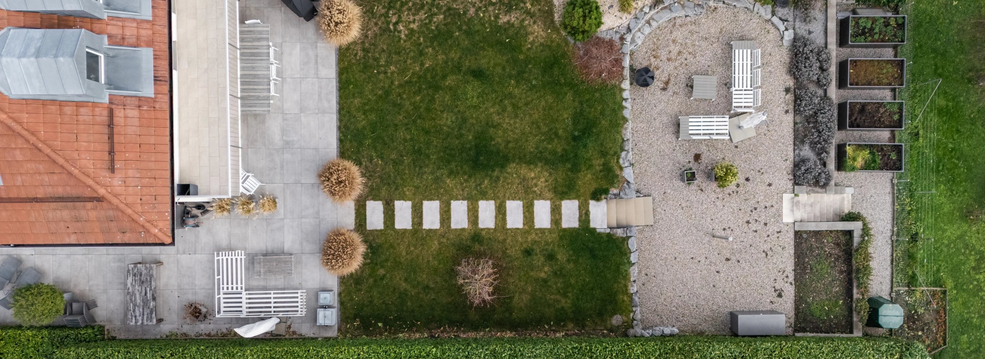 Élégante villa jumelle avec vue panoramique sur le lac et les Alpes image