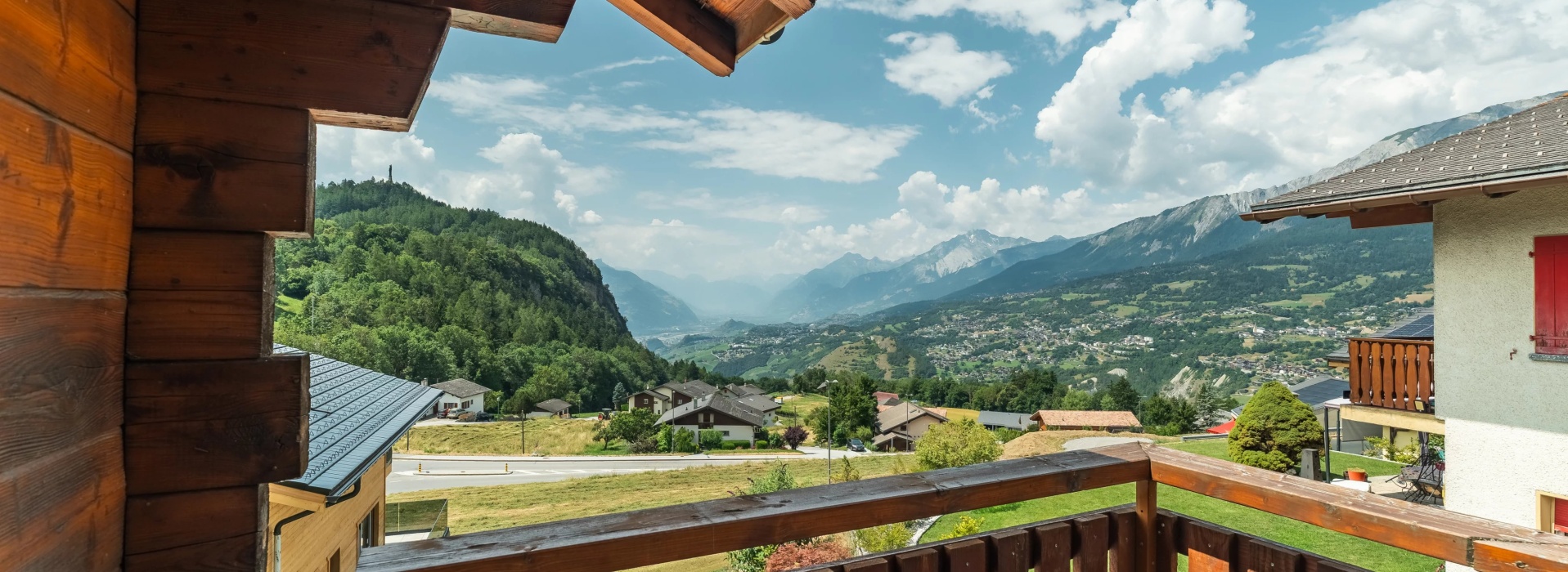 Chalet à Lens avec vue imprenable sur la vallée image