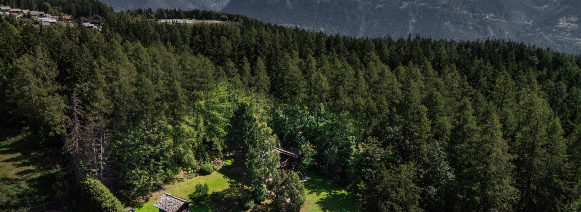 Chalet d’exception à deux pas du Golf de Crans-Montana image