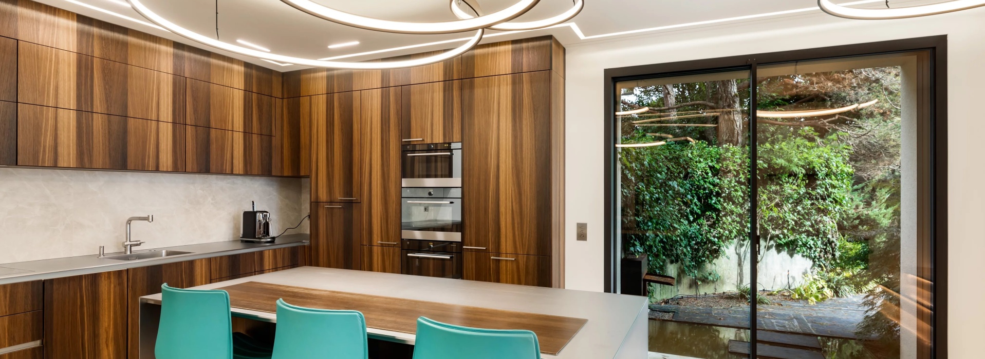 Townhouse moderne – Un oasis urbain d'exception image