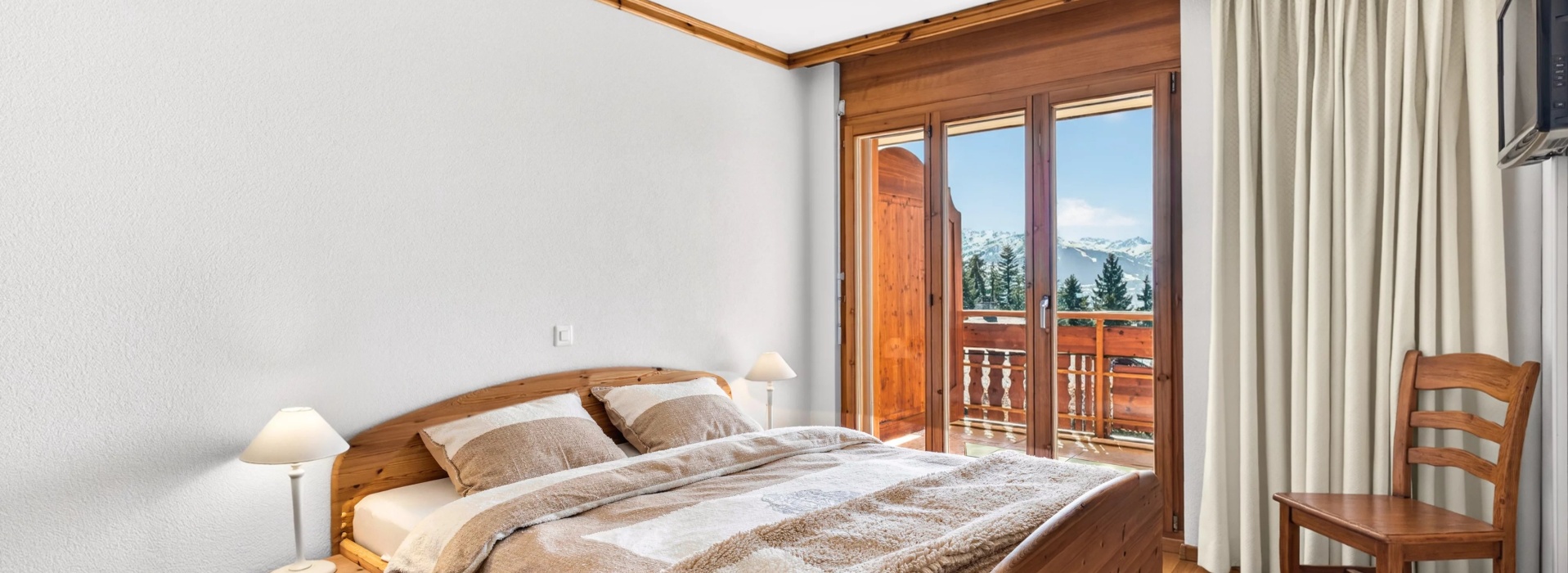 Appartement lumineux avec vue panoramique sur les Alpes et la plaine du Rhône image