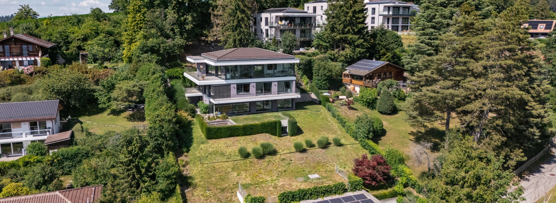 Villa contemporaine d'exception avec vue panoramique sur le lac Léman et les Alpes image