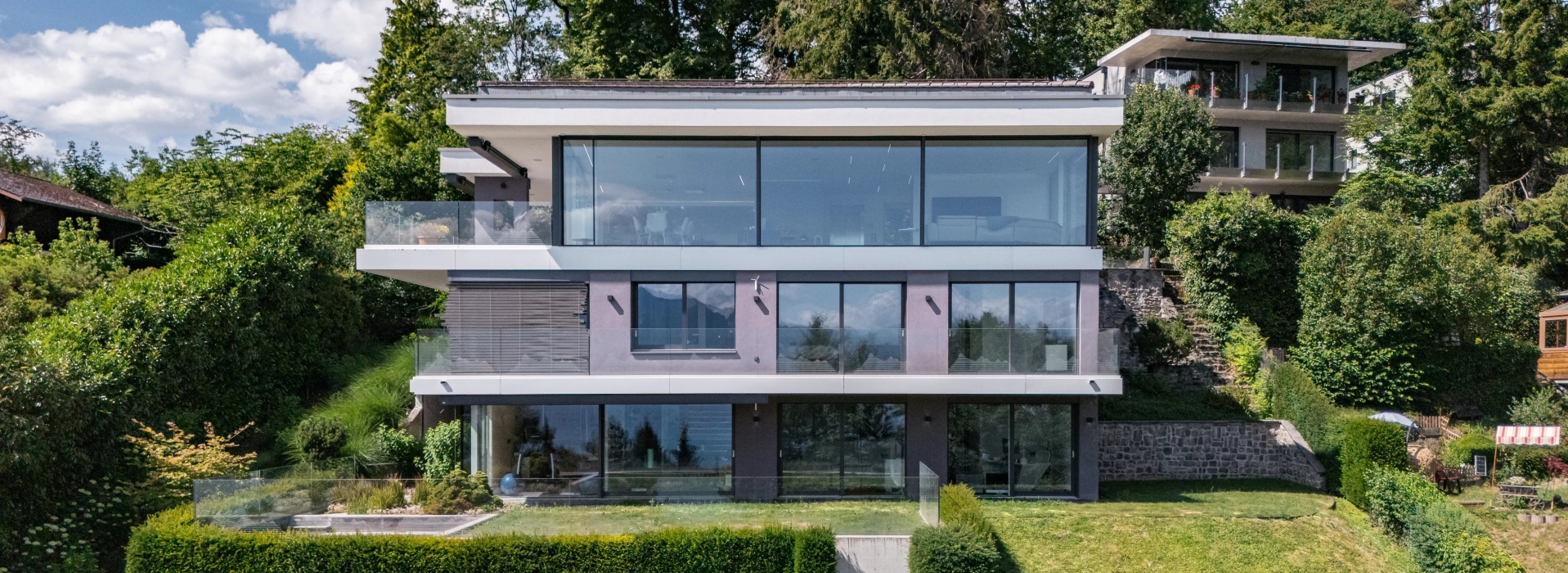 Villa contemporaine d'exception avec vue panoramique sur le lac Léman et les Alpes image