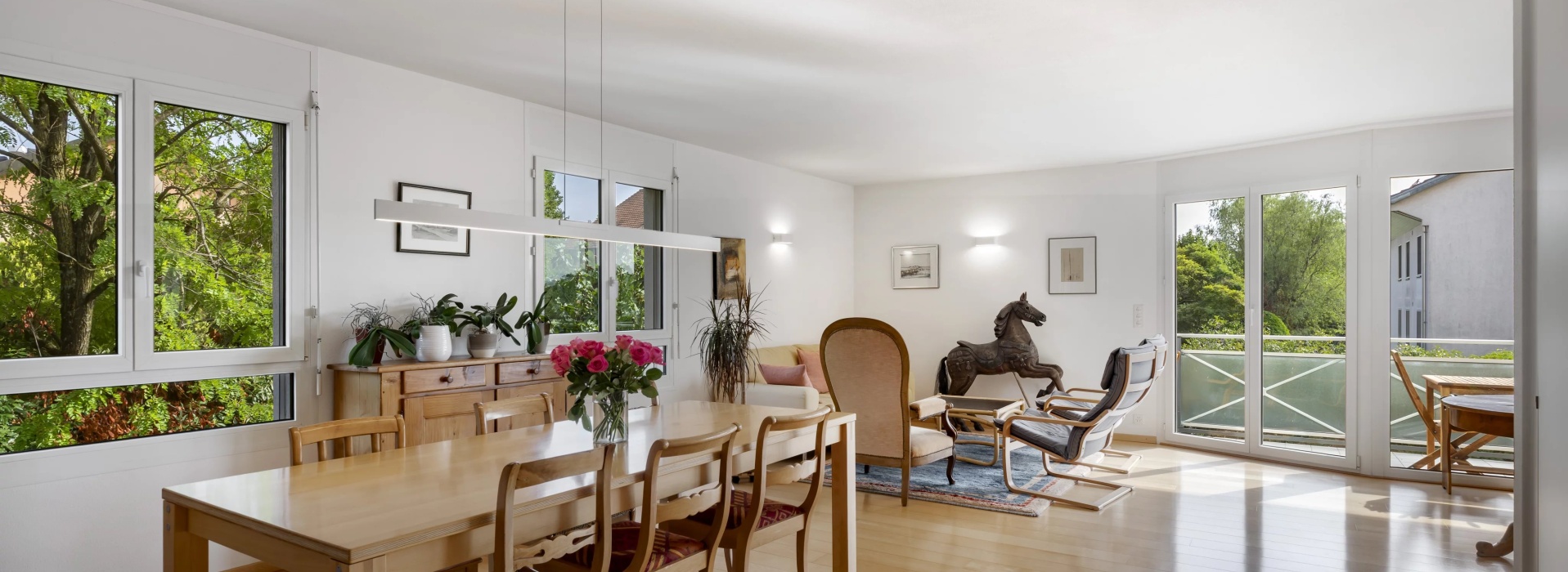 Appartement de 4.5 pièces occupant un étage complet à Saint-Sulpice image