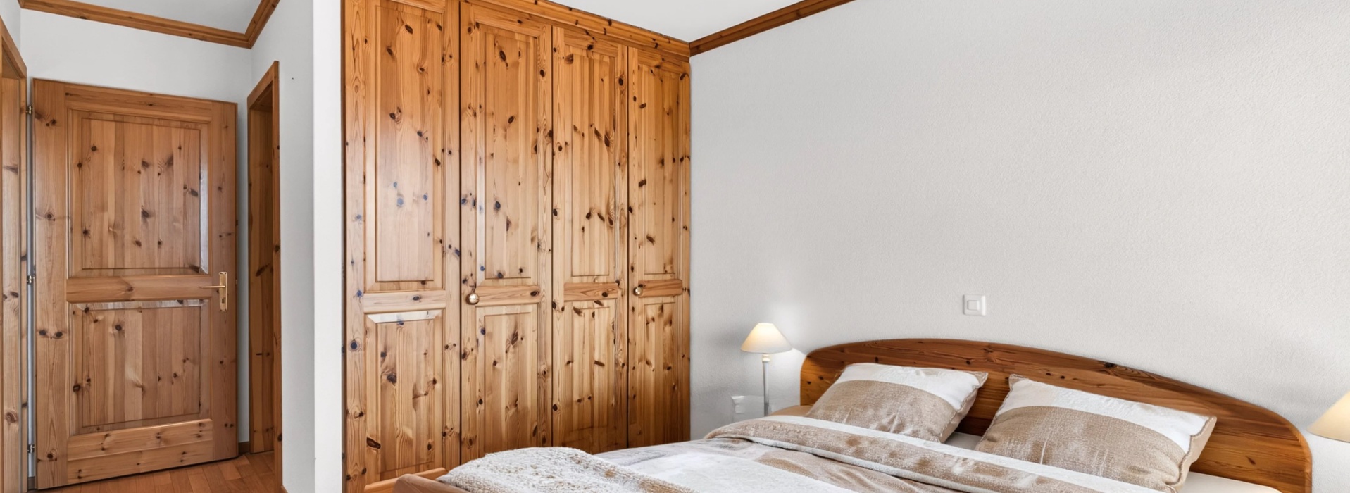 Appartement lumineux avec vue panoramique sur les Alpes et la plaine du Rhône image