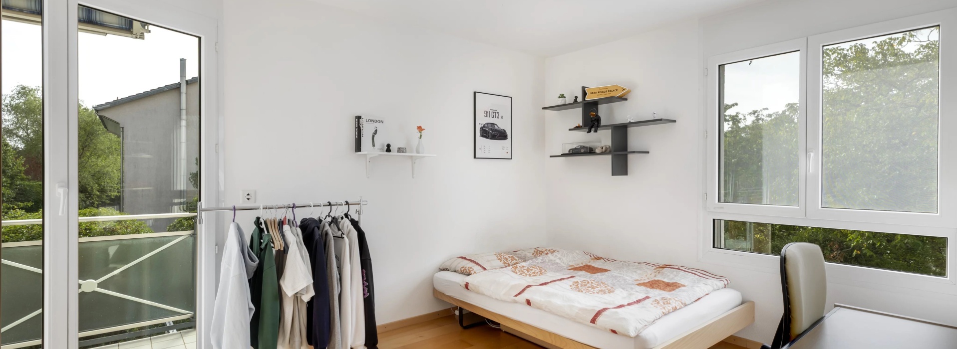 Appartement de 4.5 pièces occupant un étage complet à Saint-Sulpice image